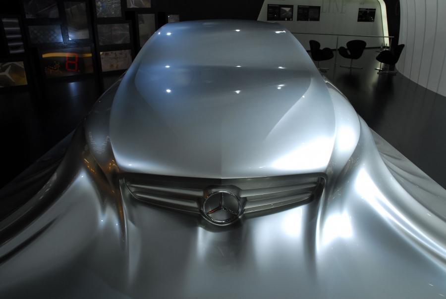 Mercedes-Benz CLS-Class Sculpture 2010 года  (фото 15 из 29)